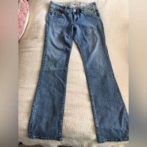 Vigoss Boot Cut Jeans, Low rise, Size 5/6 28", Embroidered elements